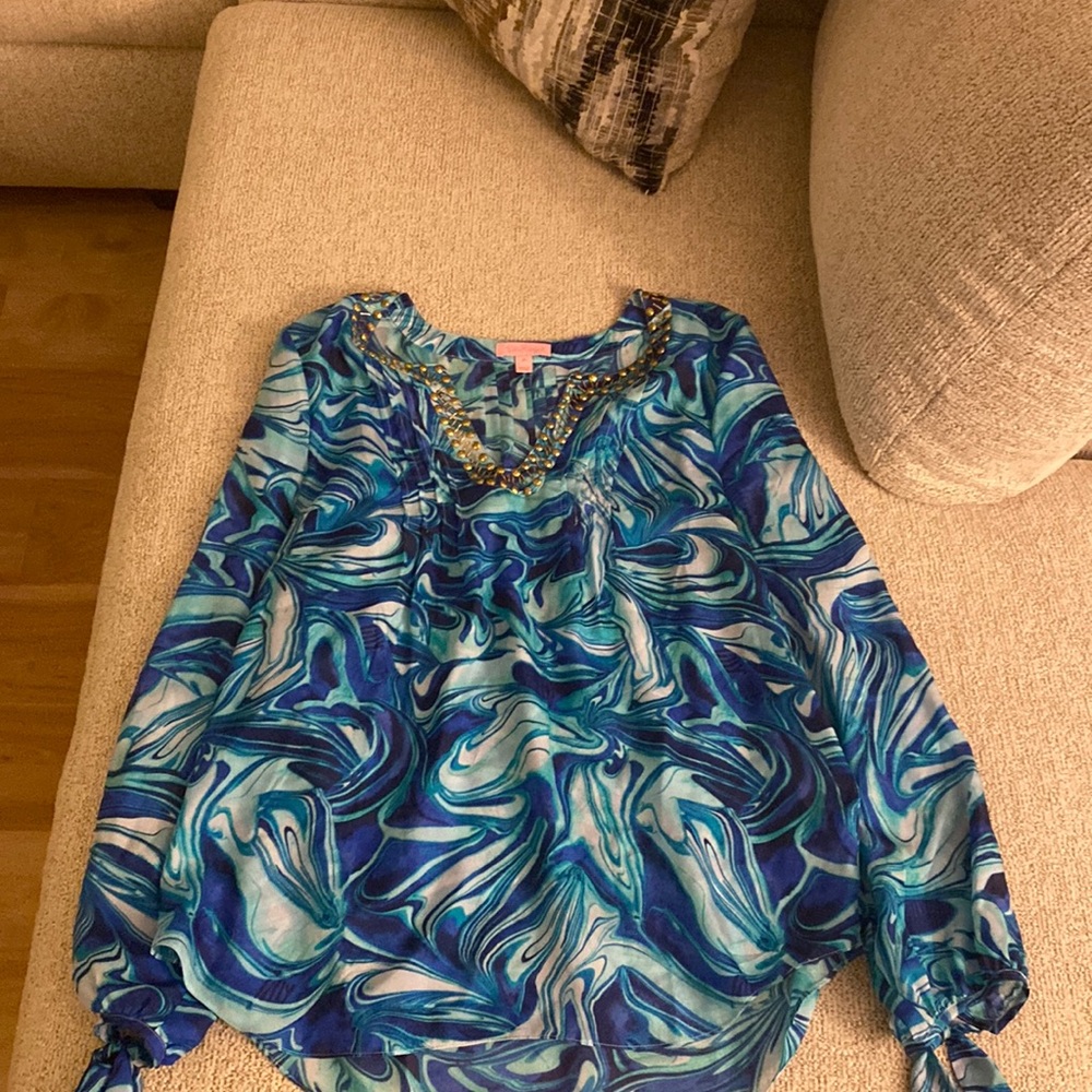 Lilly Pulitzer light weight long sleeve